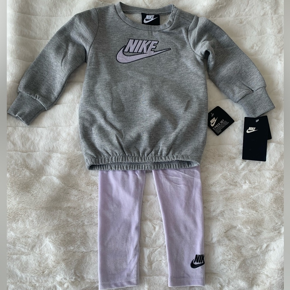 NWT Nike sweat shirt and velour leggings 24m